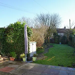 https://squirrel-cottage-seamer.yorkshirehotels.net