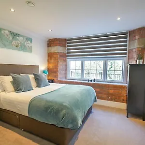 https://chocolets-the-henry-isaac-suite.yorkshirehotels.net